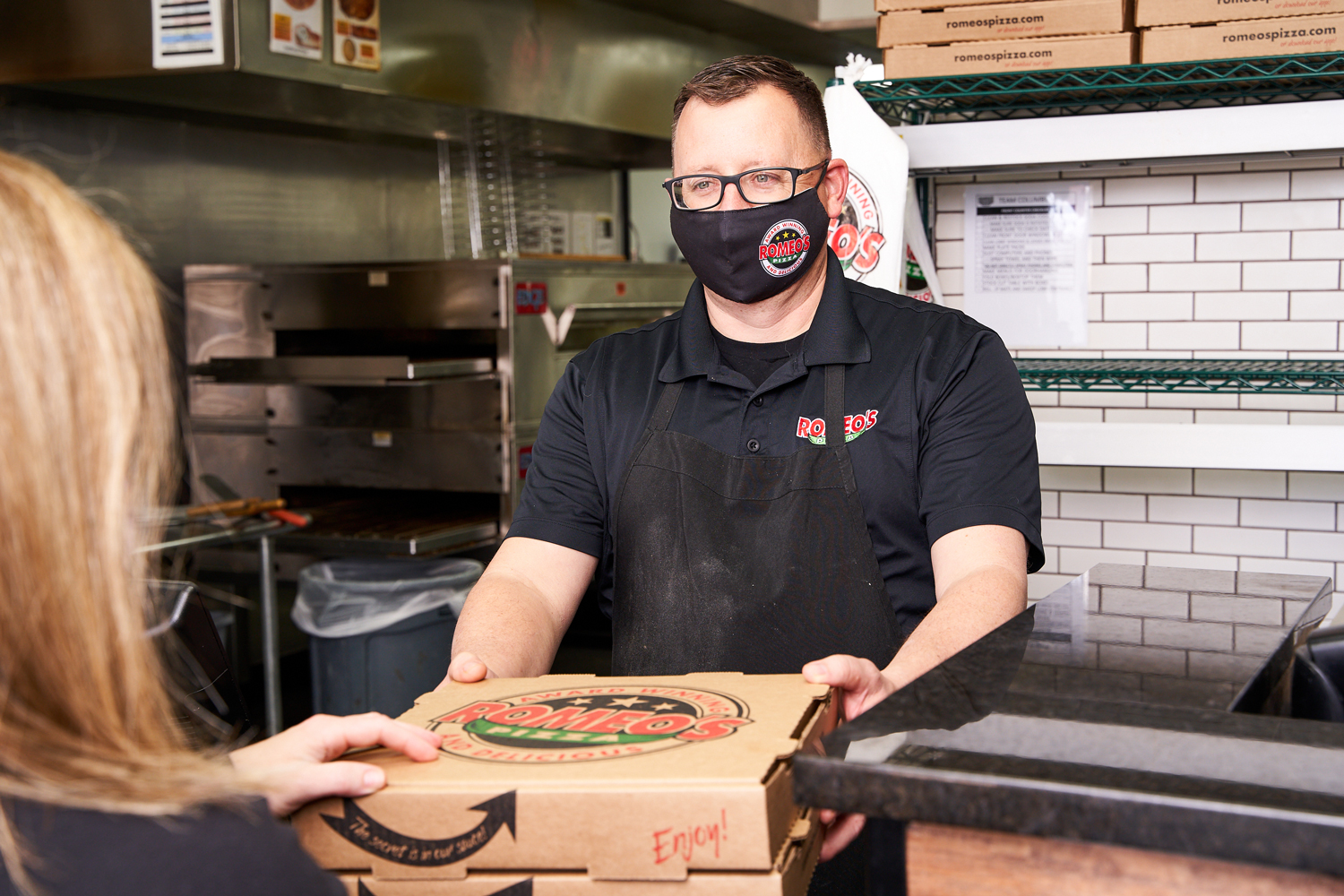 Work at Romeo’s Pizza Columbus!