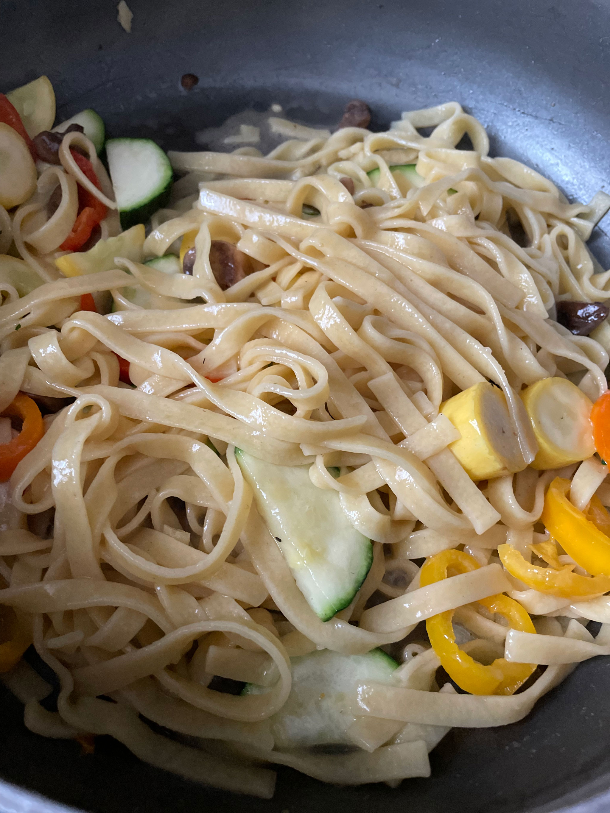 Creamy Capone Pasta Primavera – Romeo's Pizza Columbus