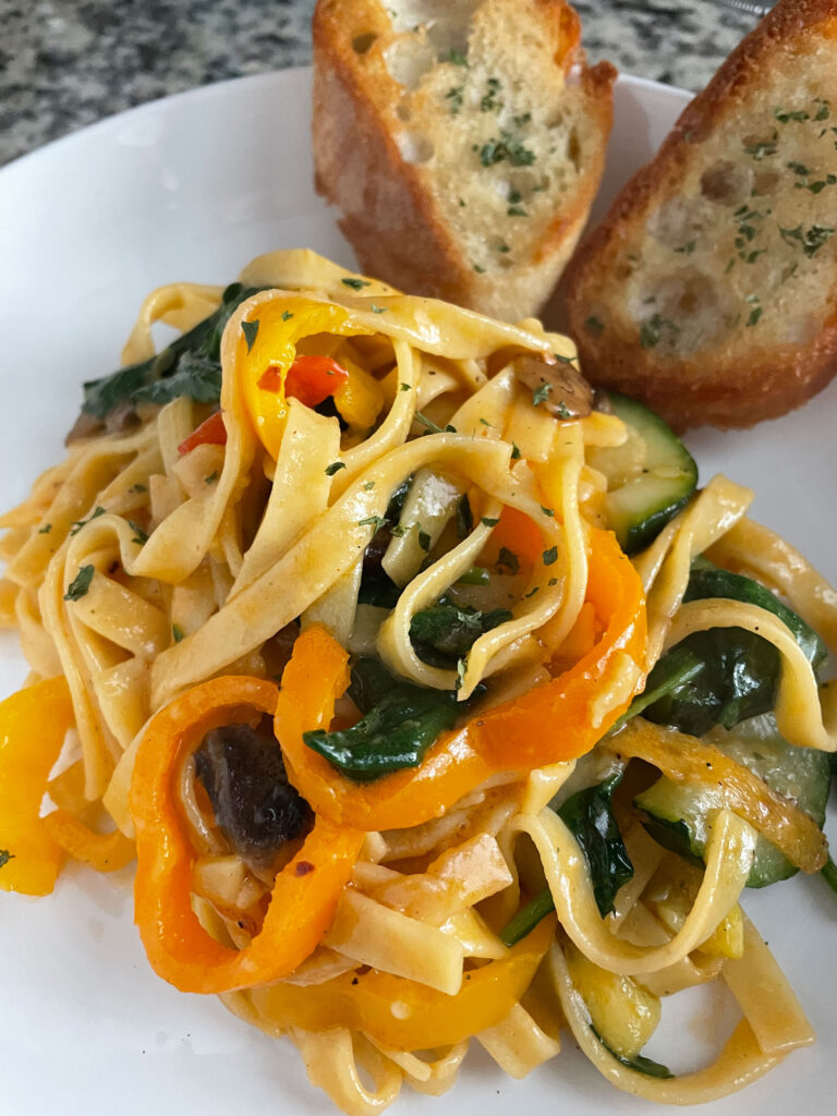 Romeo's Pizza Cooking With Capone: Creamy Pasta Primavera